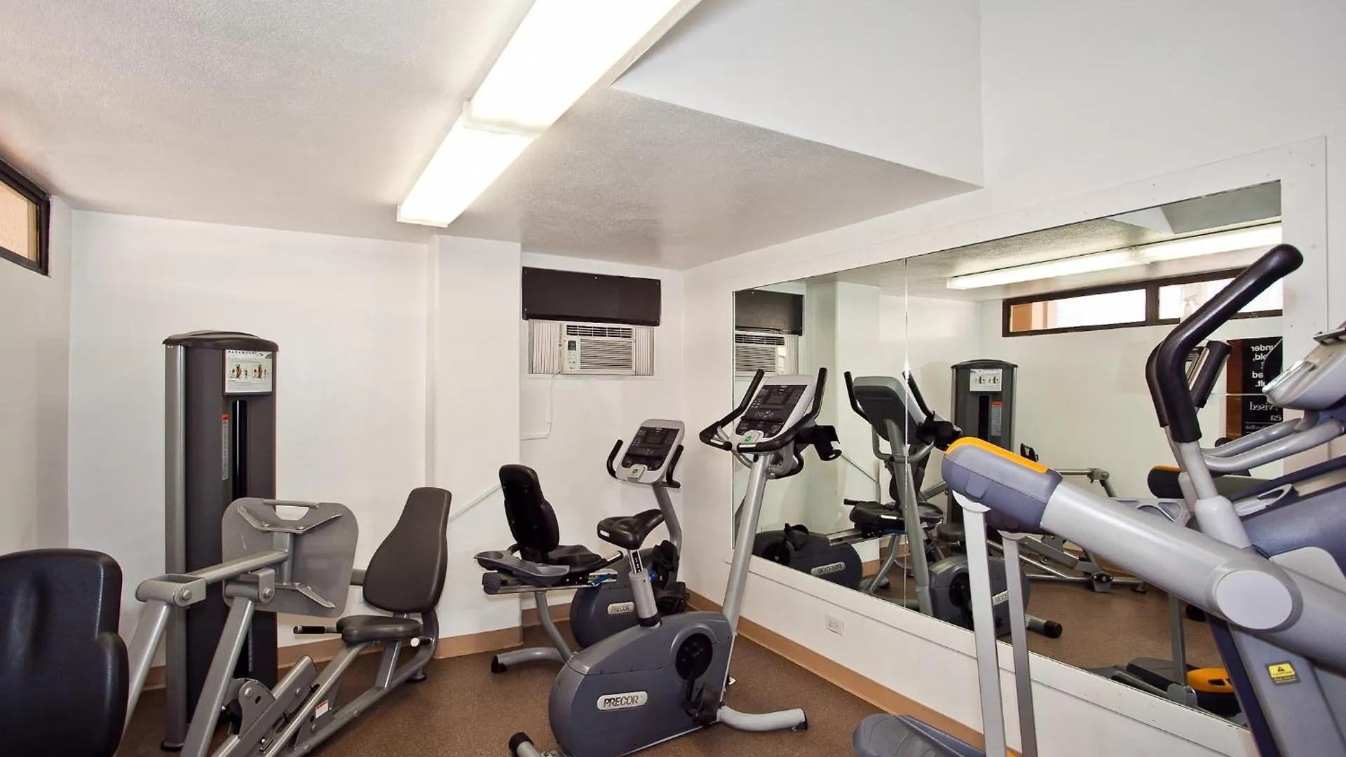 Spacious Condos With Private Balcony At Discovery Bay - Free Wifi, Near Beaches! Honolulu 0*,  USA