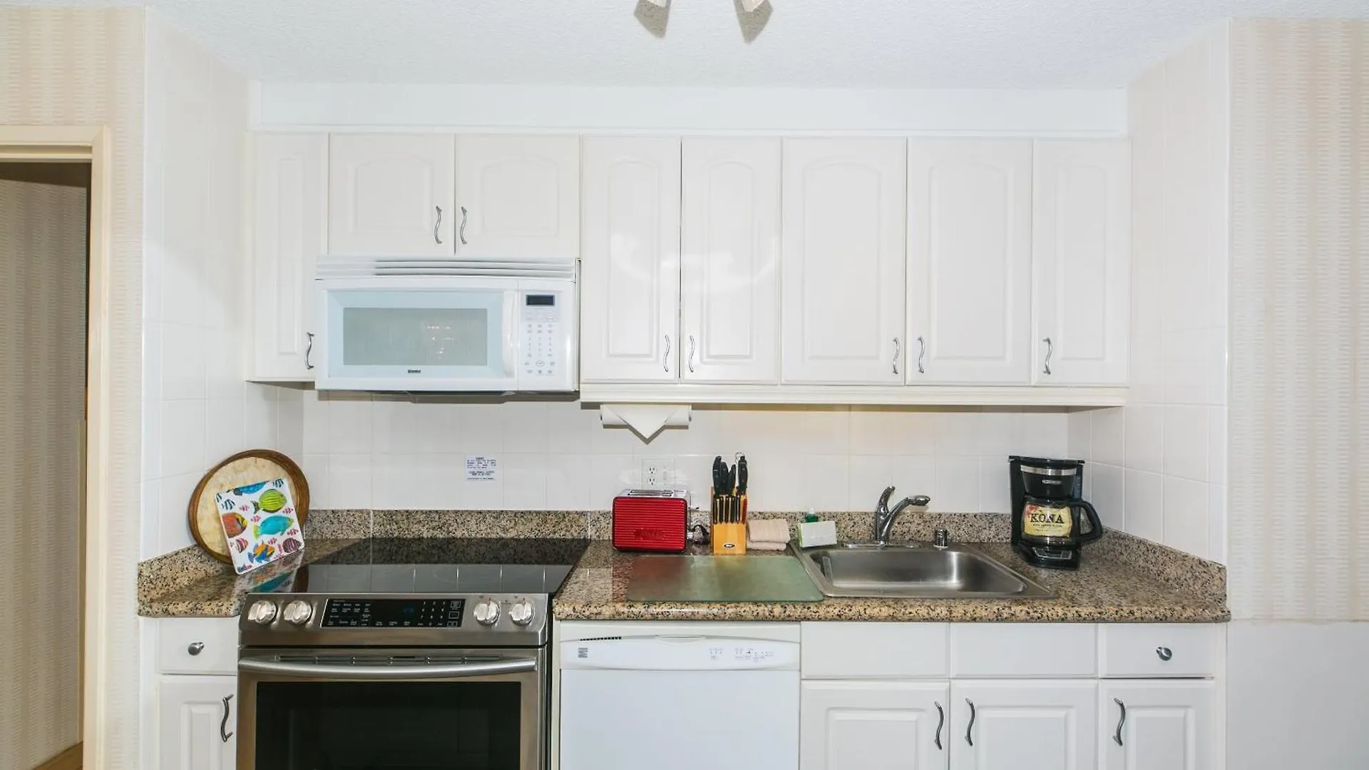 Spacious Condos With Private Balcony At Discovery Bay - Free Wifi, Near Beaches! Honolulu Apartmán