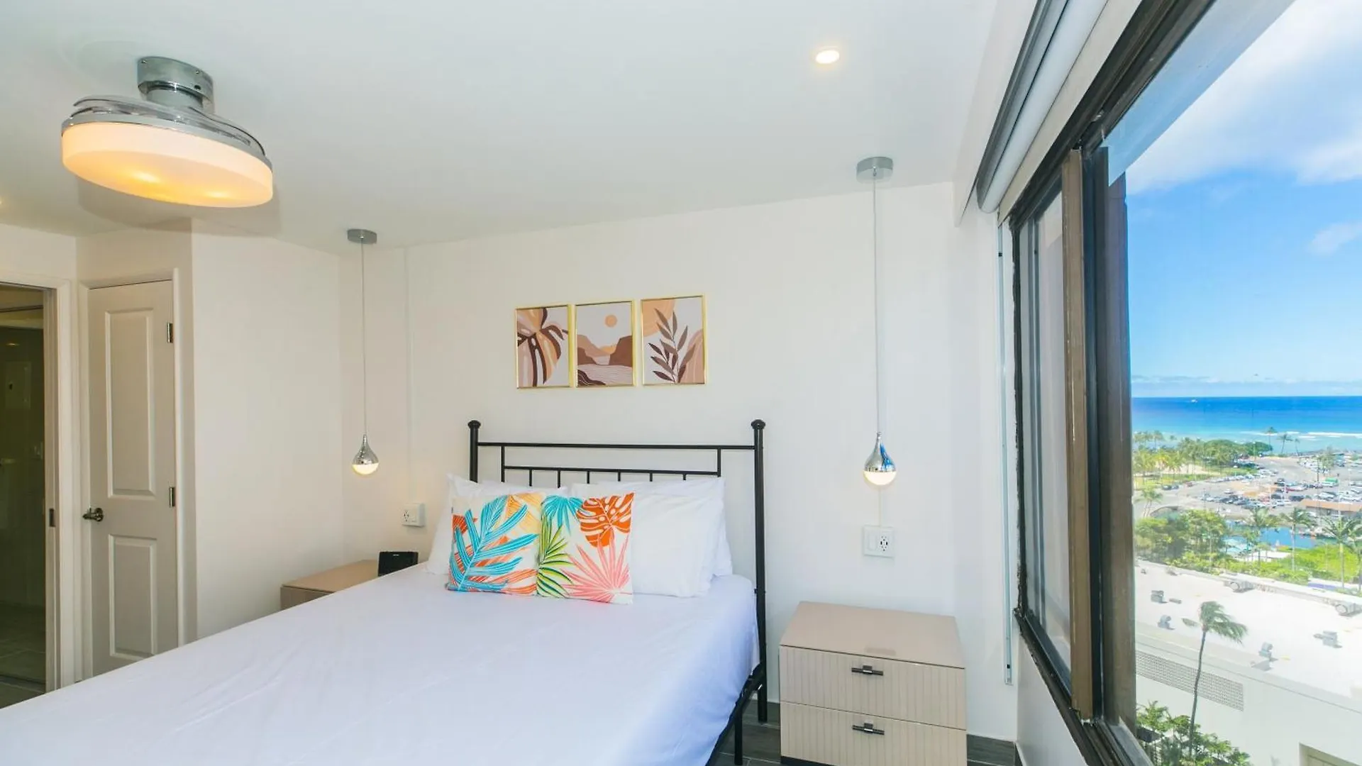 Spacious Condos With Private Balcony At Discovery Bay - Free Wifi, Near Beaches! Honolulu Apartmán