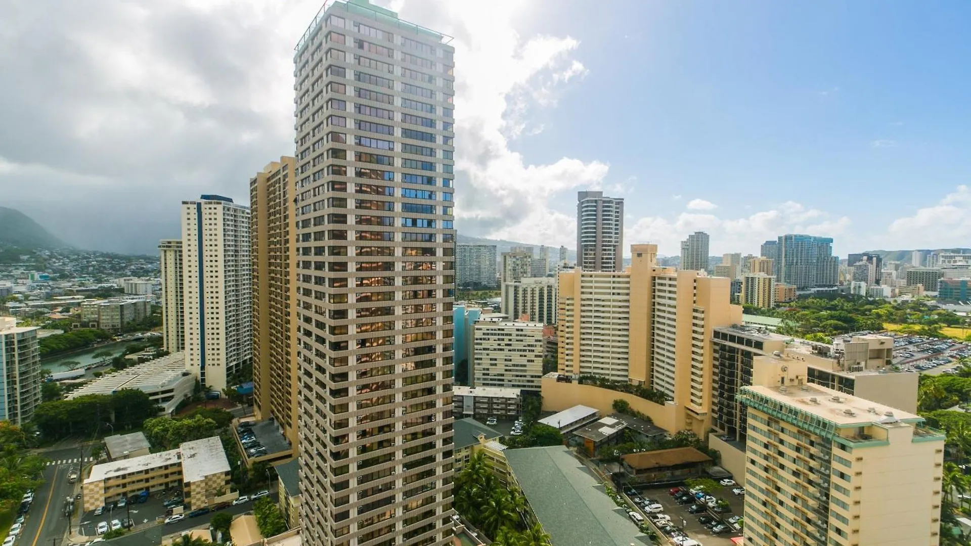 Spacious Condos With Private Balcony At Discovery Bay - Free Wifi, Near Beaches! Honolulu Apartmán