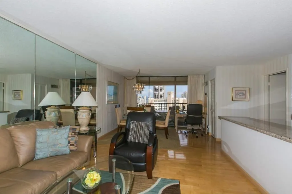 Spacious Condos With Private Balcony At Discovery Bay - Free Wifi, Near Beaches! Honolulu