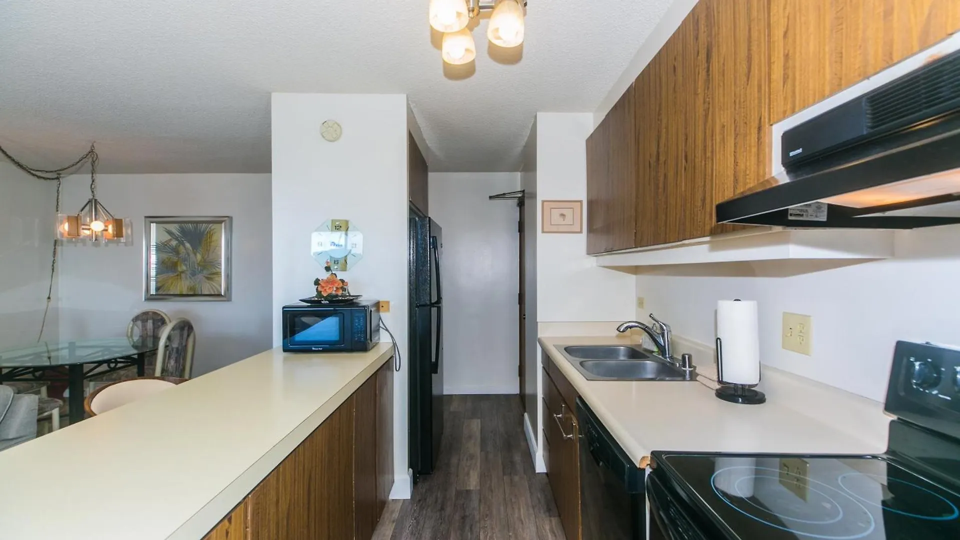 Spacious Condos With Private Balcony At Discovery Bay - Free Wifi, Near Beaches! Honolulu 0*,